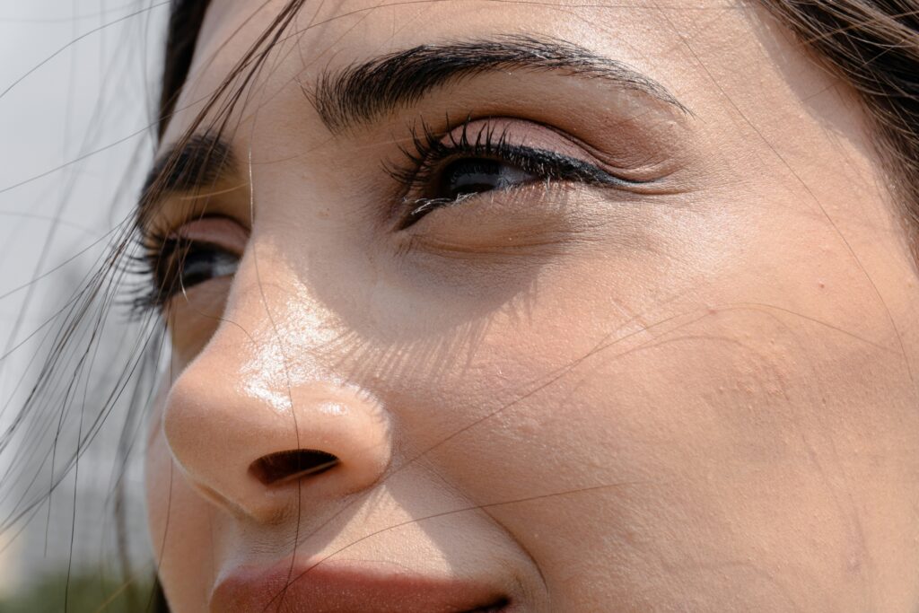 How to Reduce Puffy Eyes From Crying Instantly guide to ice therapy, facial massage, hydration, eye care, and quick swelling relief.